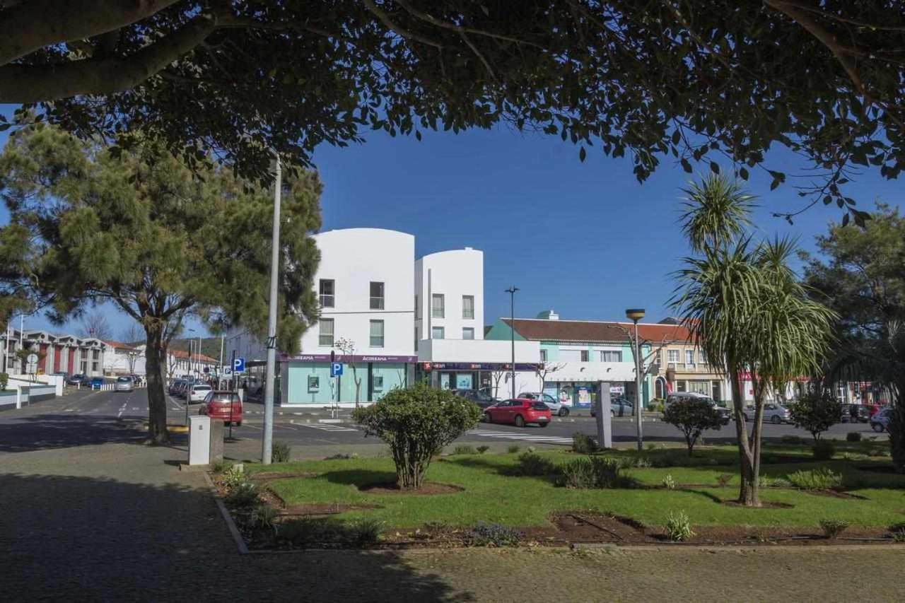Downtown Praia Da Vitoria Al מראה חיצוני תמונה