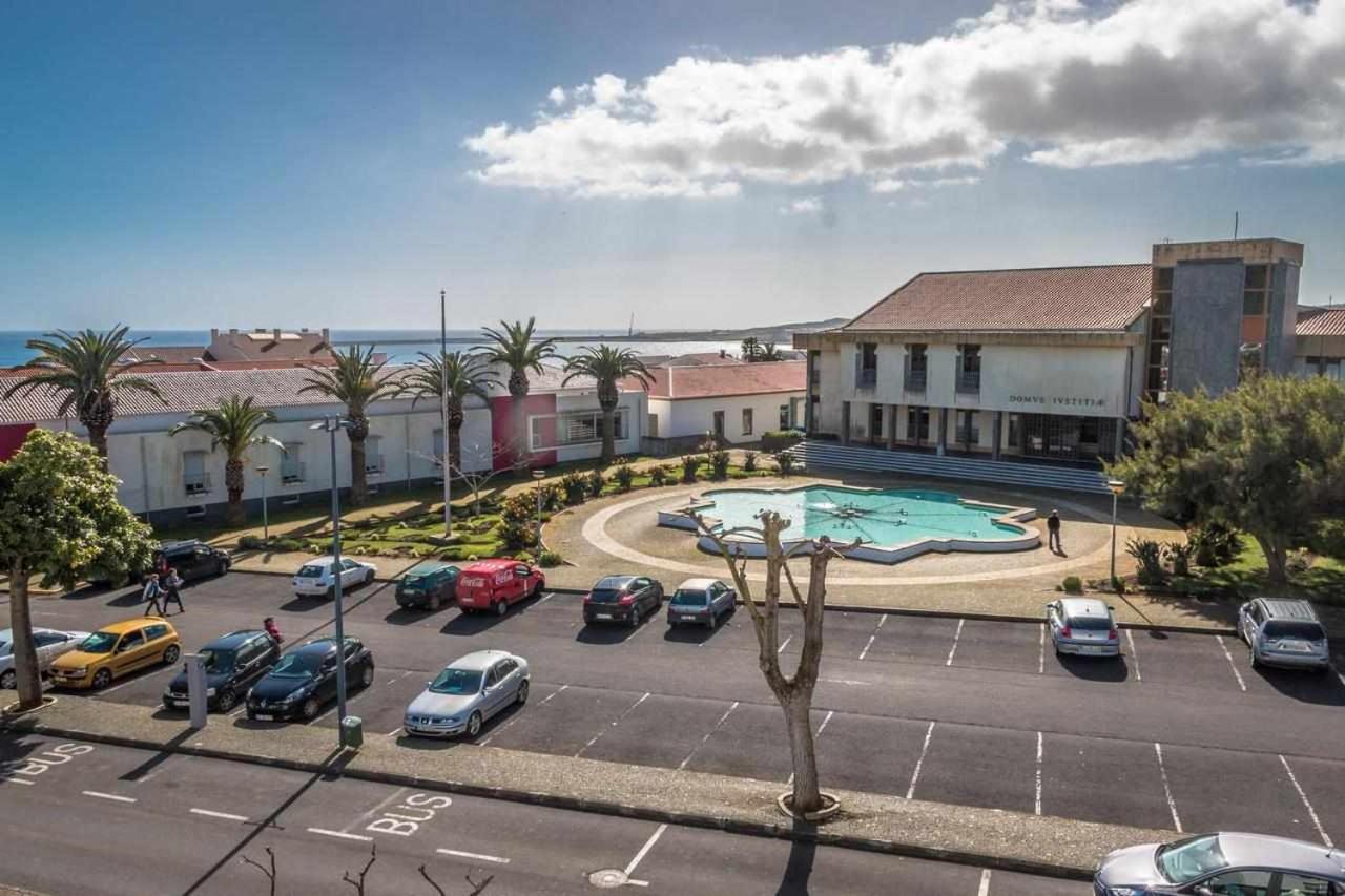Downtown Praia Da Vitoria Al מראה חיצוני תמונה
